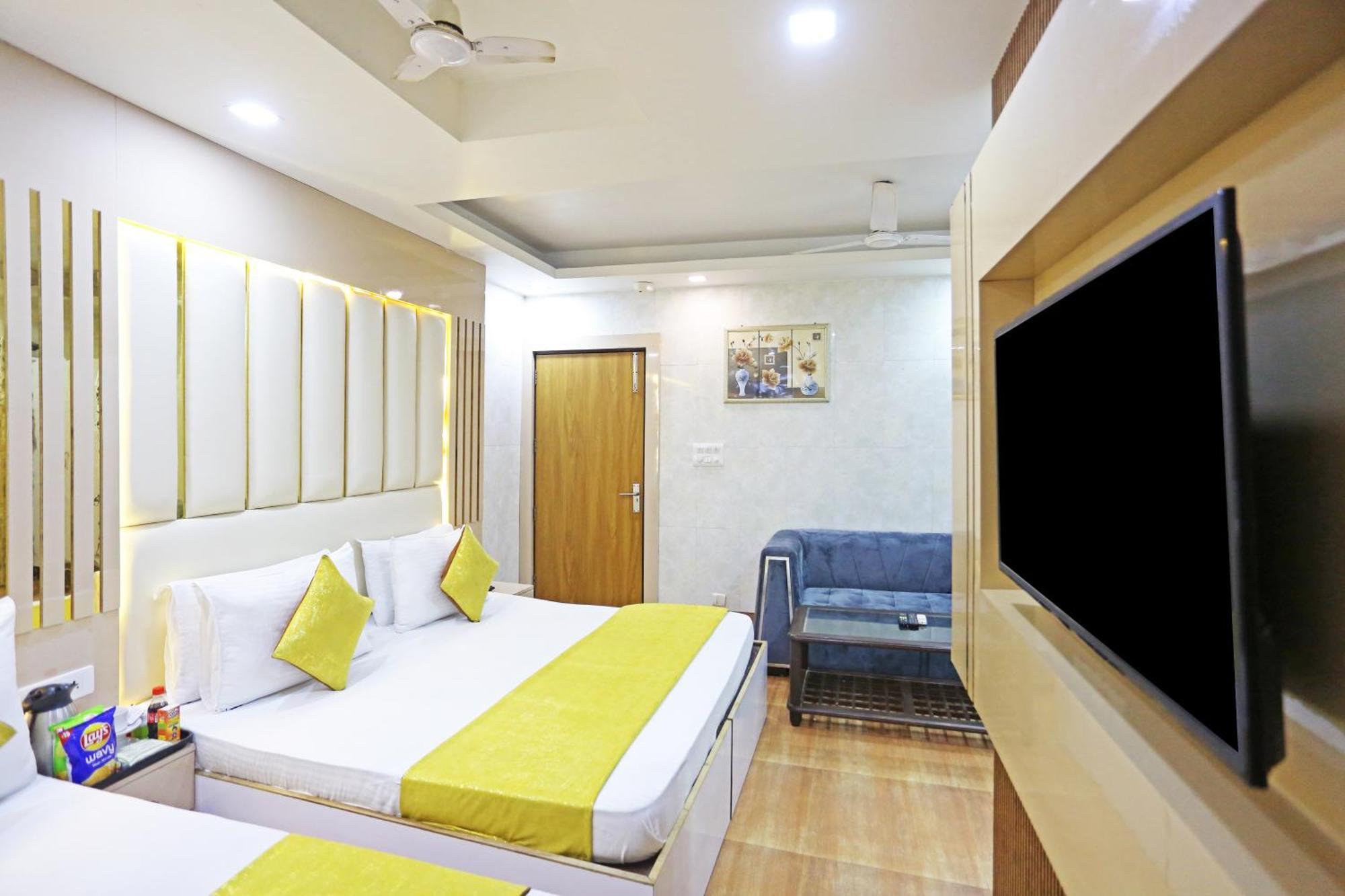 Hotel Preet Palace -5 Mints Walk From Nizamuddin Railway Station Нью-Делі Екстер'єр фото