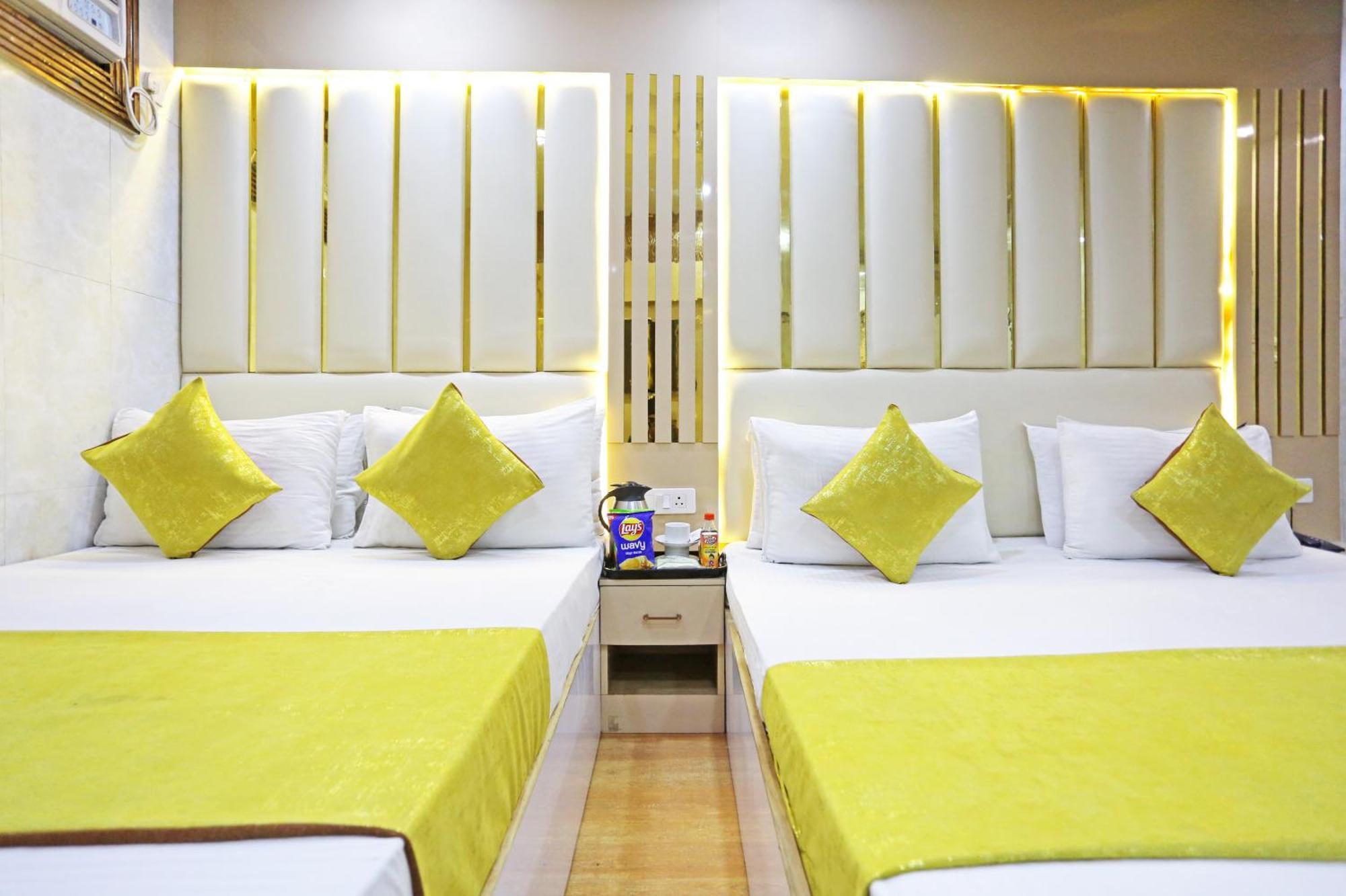 Hotel Preet Palace -5 Mints Walk From Nizamuddin Railway Station Нью-Делі Екстер'єр фото