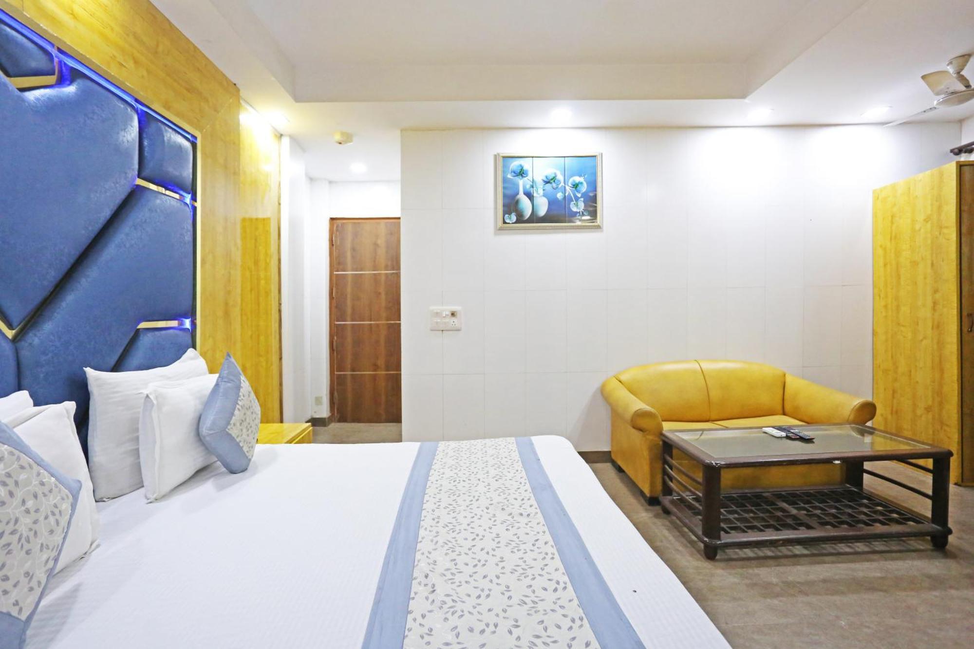 Hotel Preet Palace -5 Mints Walk From Nizamuddin Railway Station Нью-Делі Екстер'єр фото